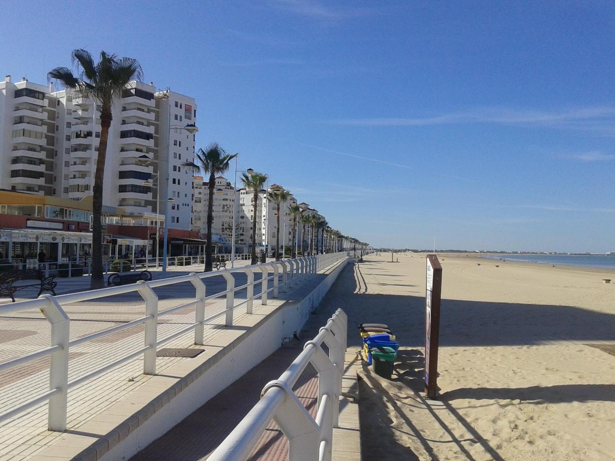 Apartamento Primera Linea De Playa Valdelagrana El Puerto de Santa María Dış mekan fotoğraf